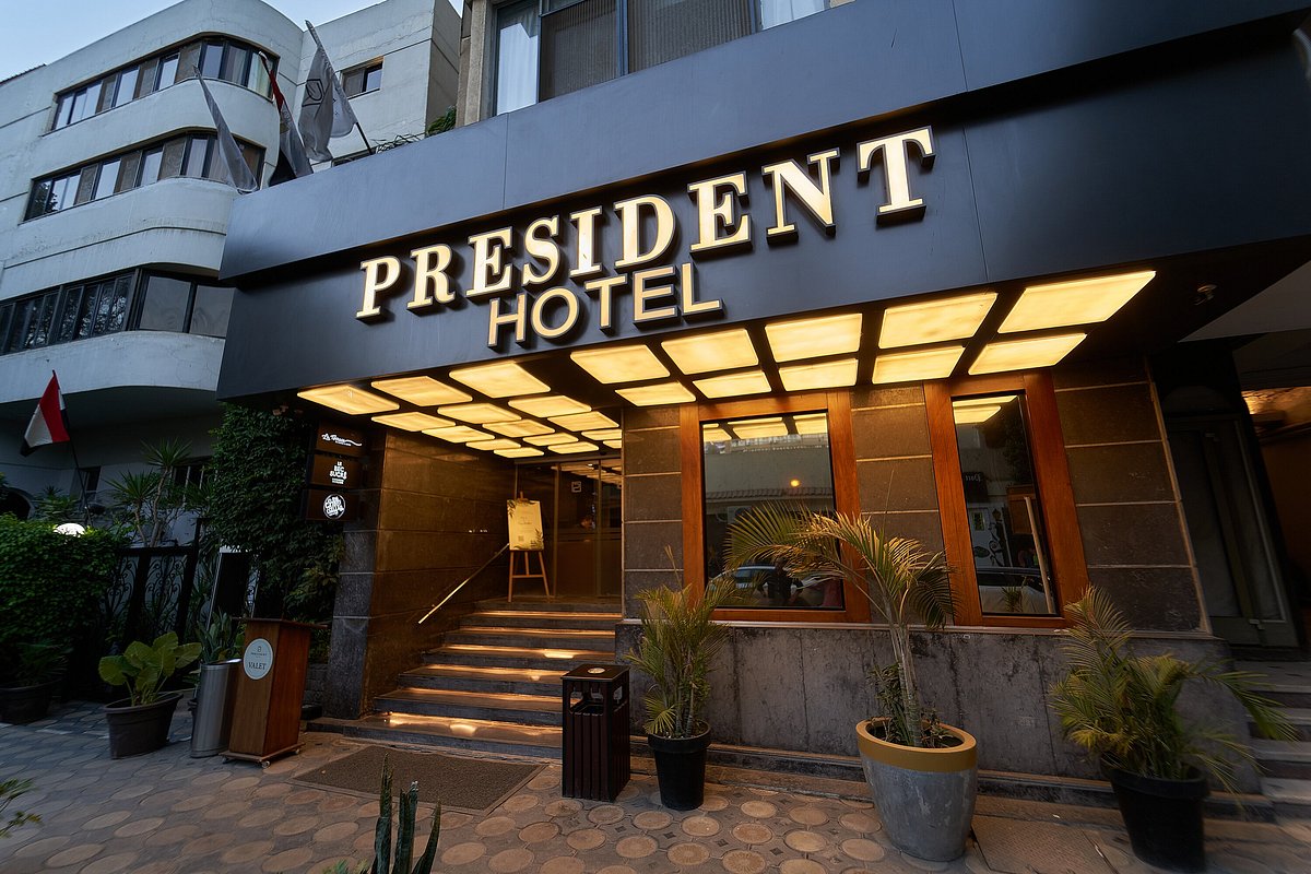 the-hotel-entrance